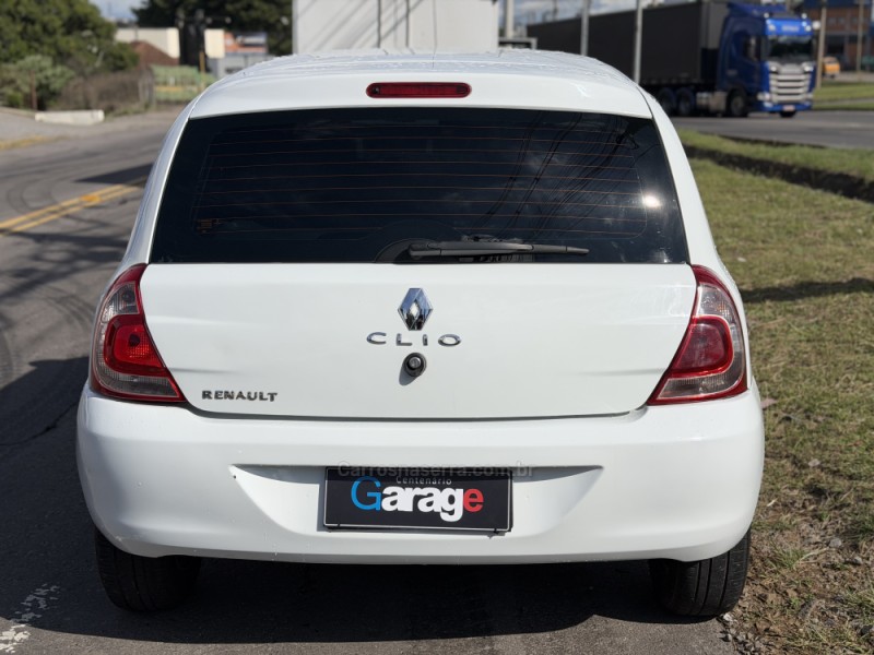 CLIO 1.0 EXPRESSION 16V FLEX 4P MANUAL - 2013 - CAXIAS DO SUL