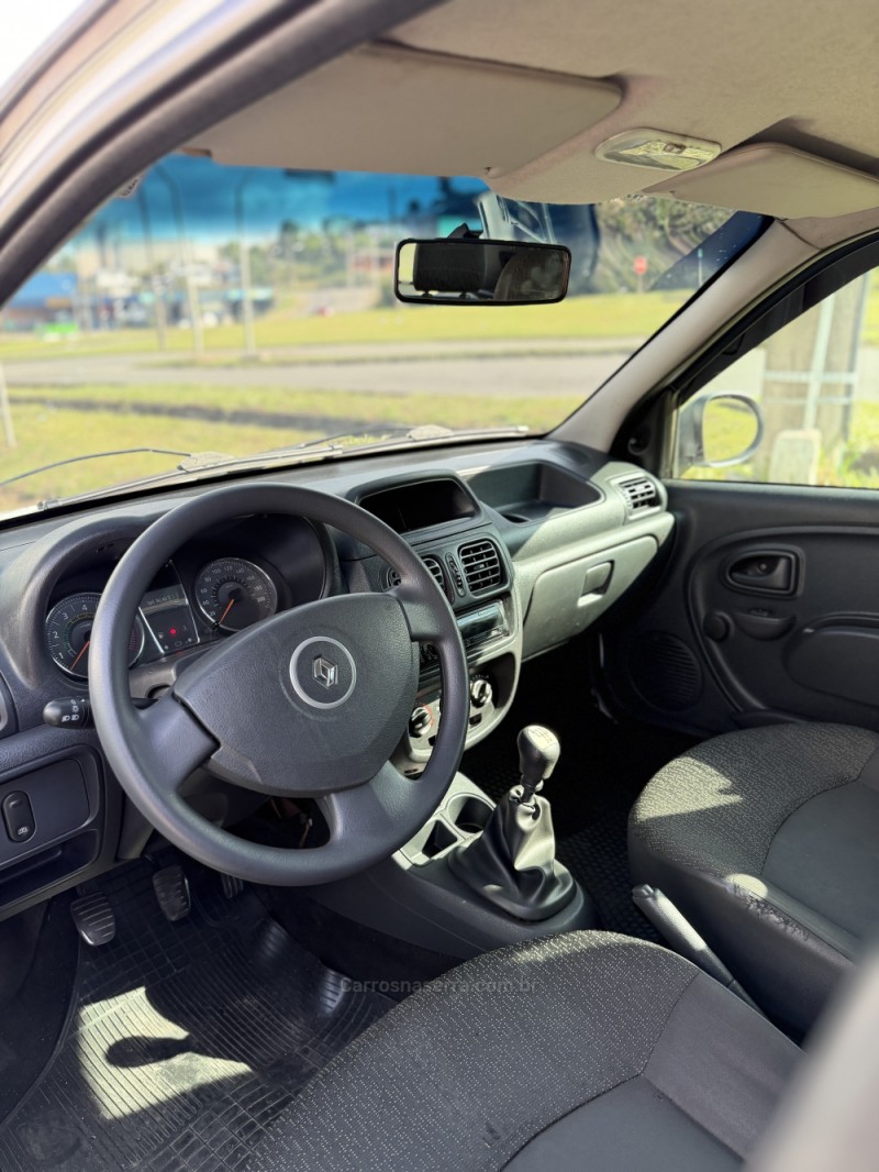 CLIO 1.0 EXPRESSION 16V FLEX 4P MANUAL - 2013 - CAXIAS DO SUL