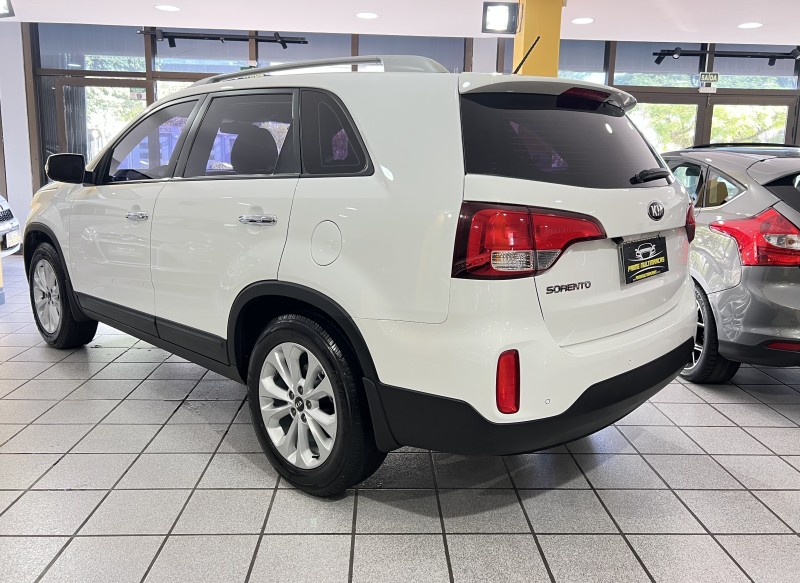 SORENTO 2.4 EX 4X2 16V GASOLINA 4P AUTOMÁTICO - 2015 - CAXIAS DO SUL