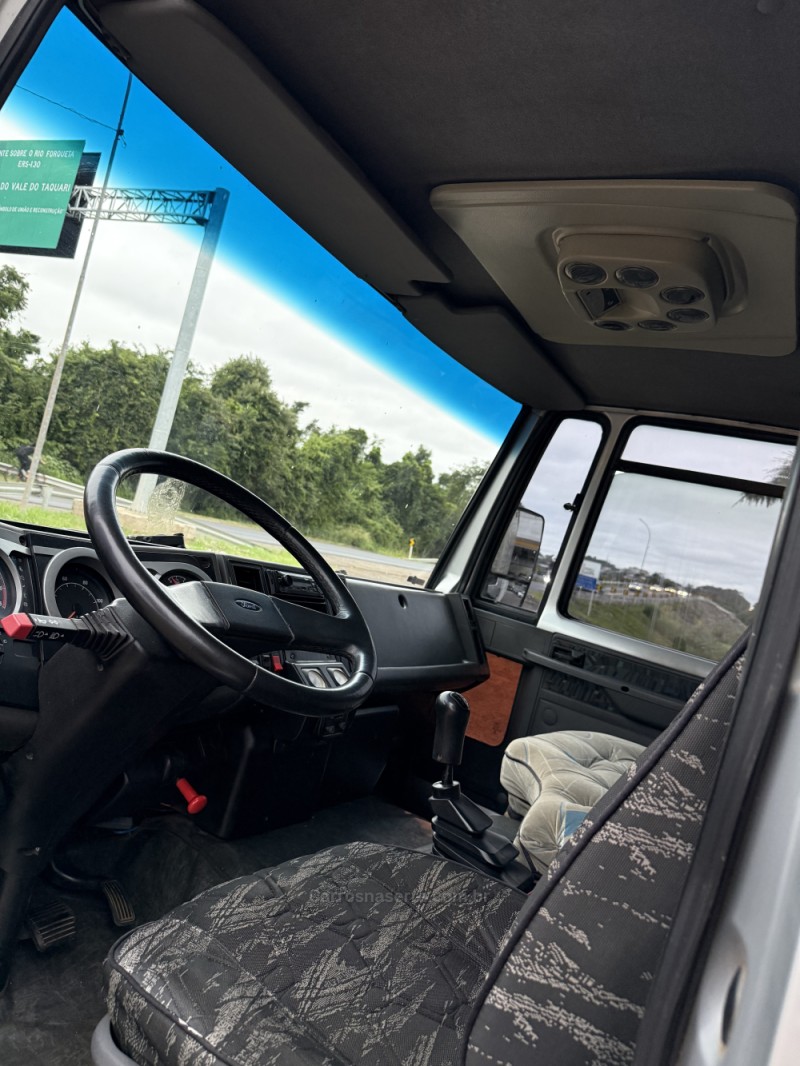 CARGO 815 E TURBO - 2010 - ARROIO DO MEIO