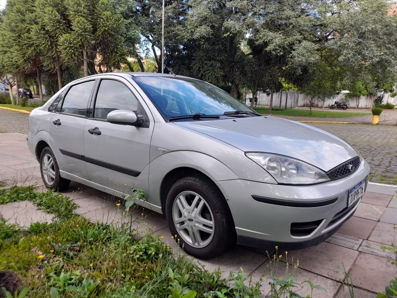 FOCUS 2.0 GLX SEDAN 16V FLEX 4P MANUAL - 2008 - FARROUPILHA