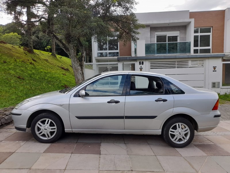 FOCUS 2.0 GLX SEDAN 16V FLEX 4P MANUAL - 2008 - FARROUPILHA