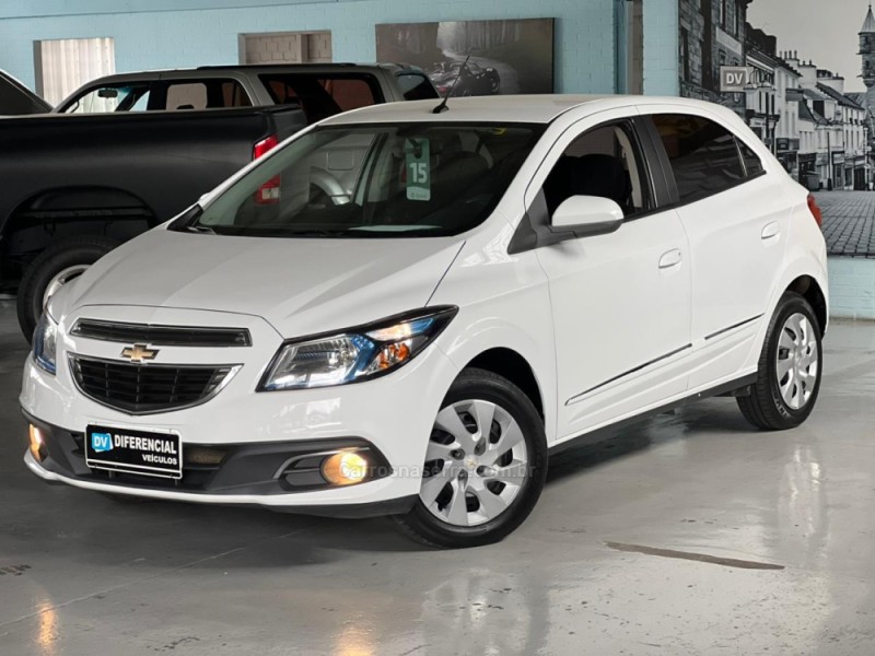 ONIX 1.4 MPFI LT 8V FLEX 4P MANUAL - 2015 - CAXIAS DO SUL