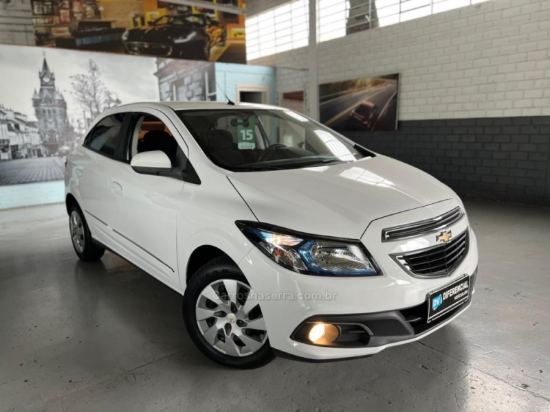 ONIX 1.4 MPFI LT 8V FLEX 4P MANUAL - 2015 - CAXIAS DO SUL