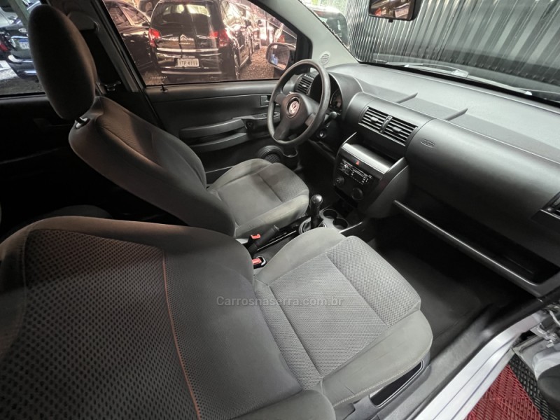 FOX 1.0 MI 8V FLEX 4P MANUAL - 2010 - CAXIAS DO SUL