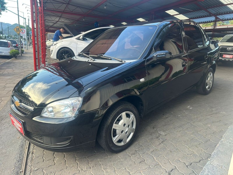 CORSA 1.0 MPFI CLASSIC 8V GASOLINA 4P MANUAL - 2013 - TRêS COROAS