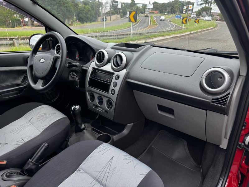 FIESTA 1.0 MPI CLASS HATCH 8V FLEX 4P MANUAL - 2008 - DOIS IRMãOS