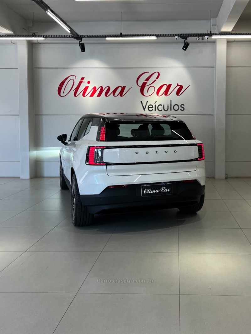 EX30 ULTRA EXTENDED RANGE - 2025 - FLORES DA CUNHA