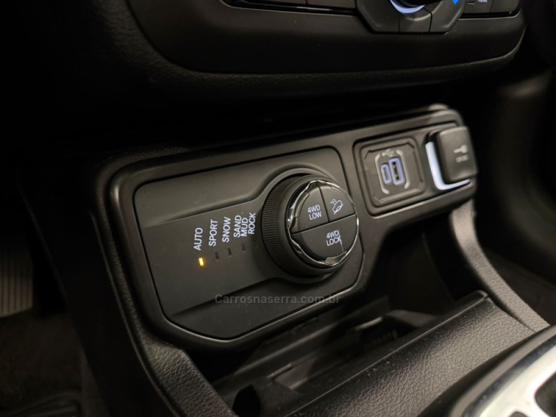 RENEGADE 1.3 TRAILHAWK T270 16V TURBO FLEX 4X4 4P AUTOMÁTICO - 2023 - CAXIAS DO SUL