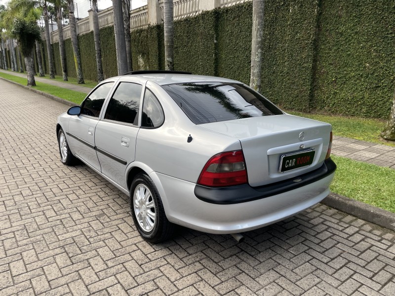 VECTRA 2.2 MPFI CD 16V GASOLINA 4P MANUAL - 1998 - CAXIAS DO SUL