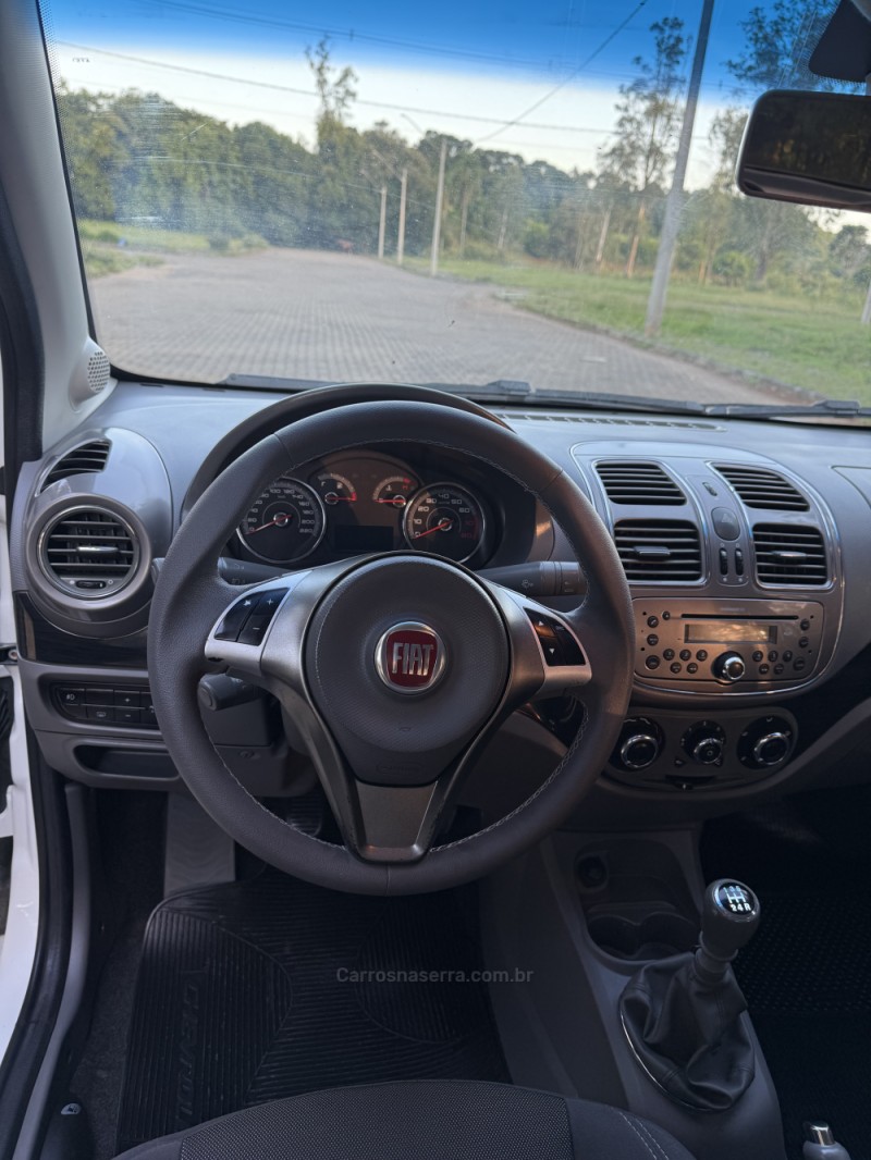 GRAND SIENA 1.6 MPI ESSENCE 16V FLEX 4P MANUAL - 2015 - ARROIO DO MEIO