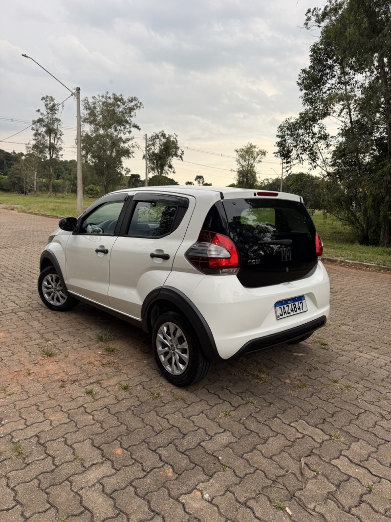 MOBI 1.0 8V EVO FLEX LIKE. MANUAL - 2022 - ARROIO DO MEIO
