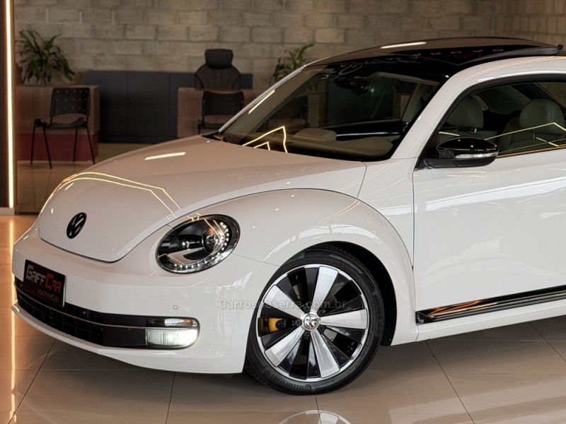 FUSCA 2.0 TSI 16V R-LINE GASOLINA 2P AUTOMÁTICO - 2014 - DOIS IRMãOS