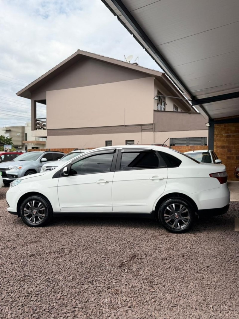 GRAND SIENA 1.4 MPI ATTRACTIVE 8V FLEX 4P MANUAL - 2015 - LAJEADO