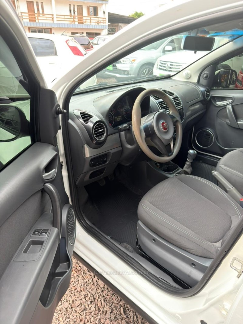GRAND SIENA 1.4 MPI ATTRACTIVE 8V FLEX 4P MANUAL - 2015 - LAJEADO