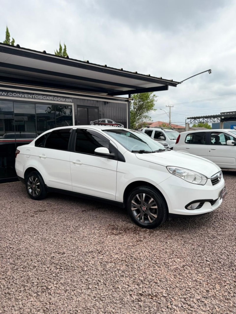 GRAND SIENA 1.4 MPI ATTRACTIVE 8V FLEX 4P MANUAL - 2015 - LAJEADO