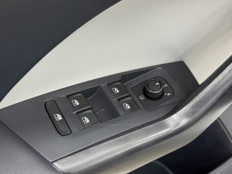 T-CROSS 1.4 HIGHLINE TSI 16V FLEX 4P AUTOMÁTICO - 2023 - SANTA CRUZ DO SUL