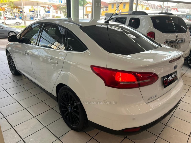 FOCUS 2.0 TITANIUM SEDAN 16V FLEX 4P AUTOMÁTICO - 2016 - CAXIAS DO SUL
