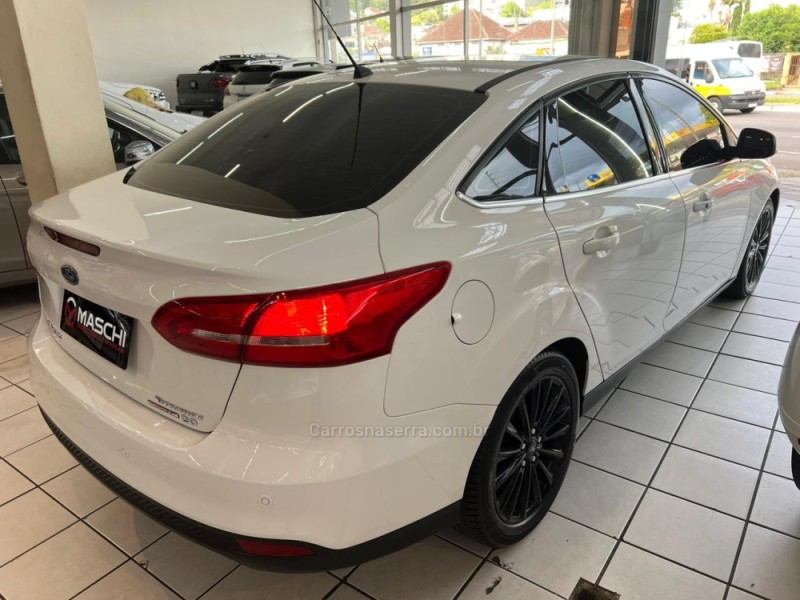 FOCUS 2.0 TITANIUM SEDAN 16V FLEX 4P AUTOMÁTICO - 2016 - CAXIAS DO SUL