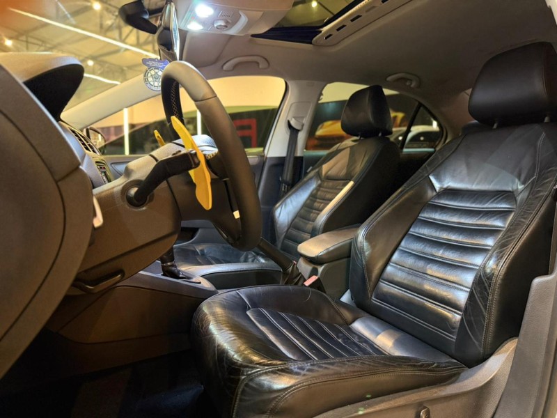 JETTA 2.0 TSI HIGHLINE 211CV GASOLINA 4P TIPTRONIC - 2014 - NOVO HAMBURGO