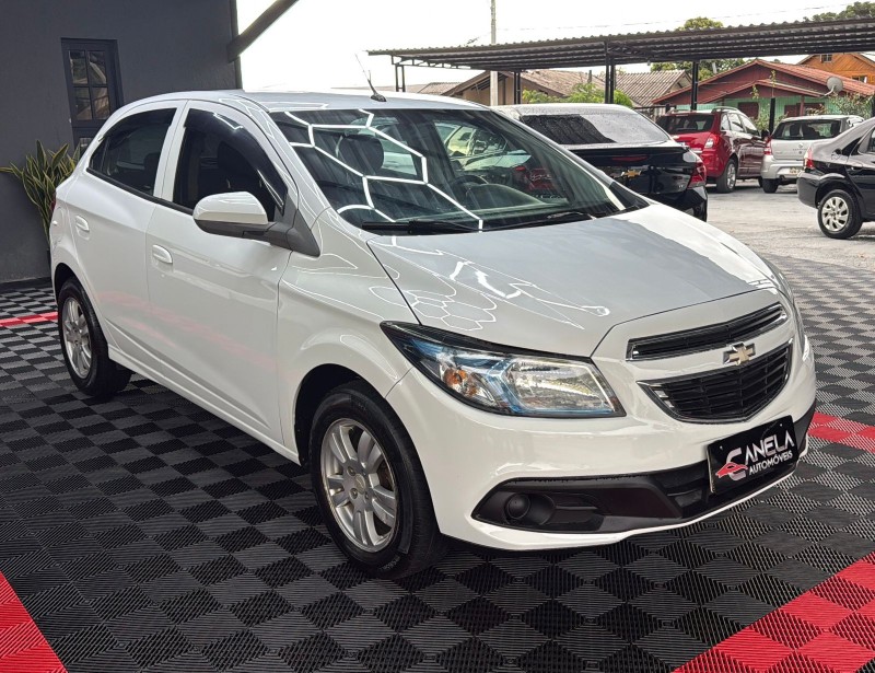 ONIX 1.0 MPFI LT 8V FLEX 4P MANUAL - 2013 - CANELA