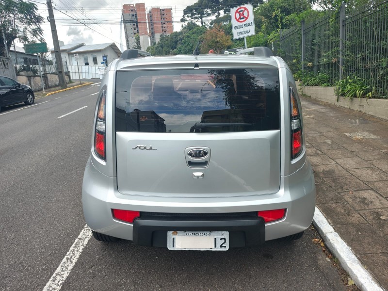 SOUL 1.6 EX 16V GASOLINA 4P AUTOMÁTICO - 2010 - FARROUPILHA