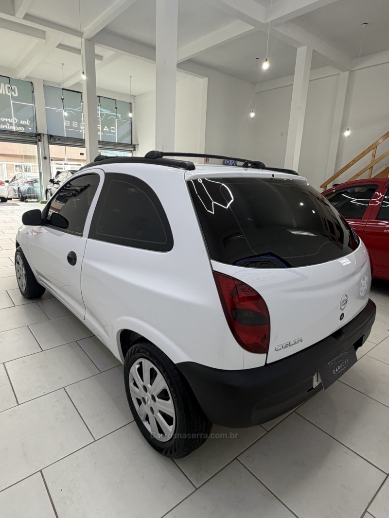 CELTA 1.0 MPFI 8V GASOLINA 2P MANUAL - 2001 - CAXIAS DO SUL