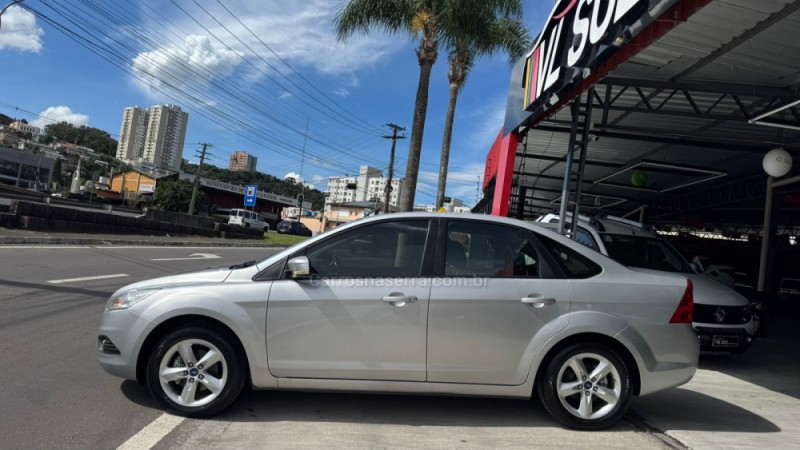 FOCUS 2.0 FC 16V FLEX 4P AUTOMÁTICO - 2011 - CAXIAS DO SUL