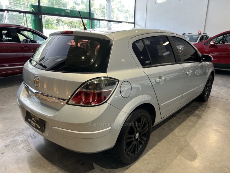 VECTRA 2.0 MPFI GT HATCH 8V FLEX 4P MANUAL - 2009 - CAXIAS DO SUL