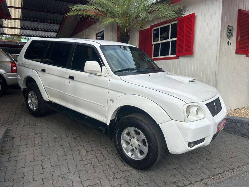 pajero sport 2.5 4x4 8v turbo intercooler diesel 4p manual 2011 tres coroas