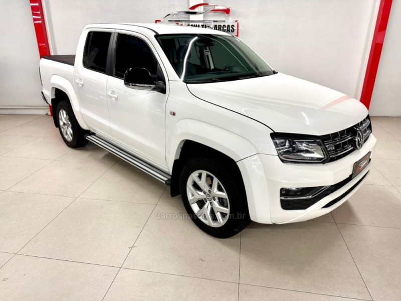 AMAROK 3.0 V6 TDI HIGHLINE CD DIESEL 4MOTION AUTOMÁTICO - 2023 - CAXIAS DO SUL