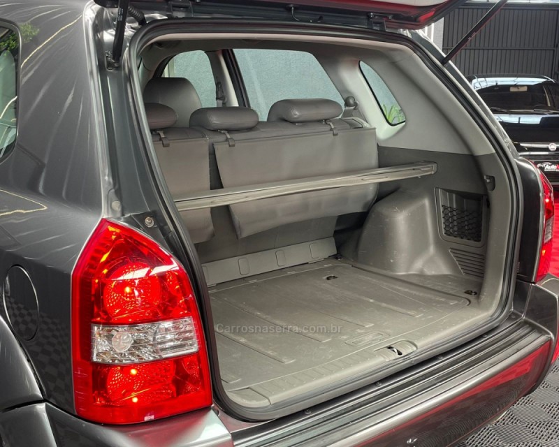 TUCSON 2.0 MPFI GLS BASE 16V 143CV 2WD FLEX 4P AUTOMÁTICO - 2015 - VACARIA