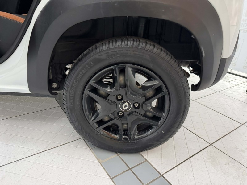 KWID 1.0 12V OUTSIDER FLEX 4P MANUAL - 2020 - PORTO ALEGRE