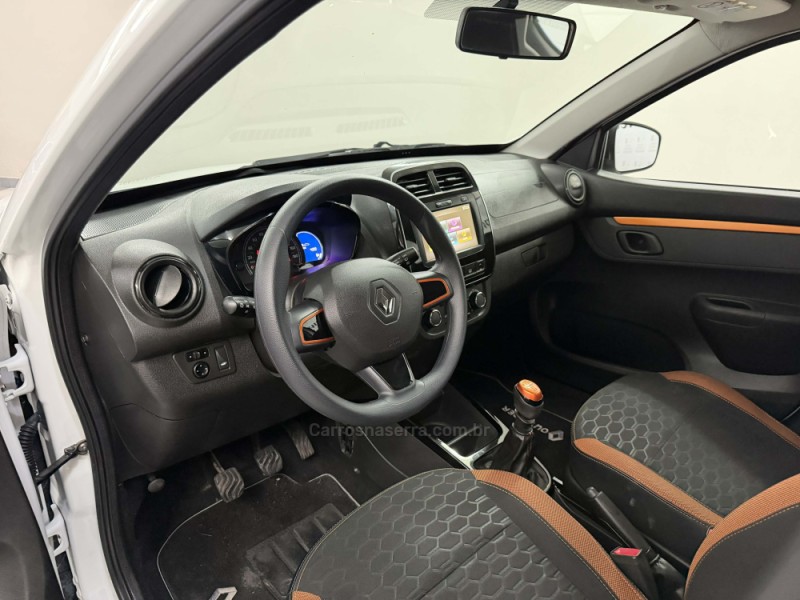 KWID 1.0 12V OUTSIDER FLEX 4P MANUAL - 2020 - PORTO ALEGRE