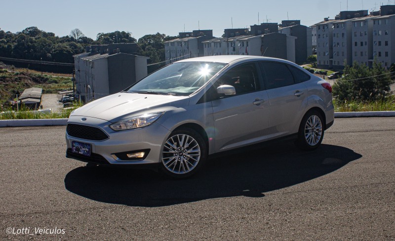 FOCUS 2.0 SE SEDAN 16V FLEX 4P AUTOMÁTICO - 2018 - FARROUPILHA