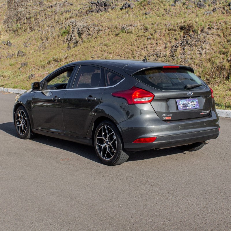 FOCUS 2.0 TITANIUM HATCH 16V FLEX 4P AUTOMÁTICO - 2016 - FARROUPILHA