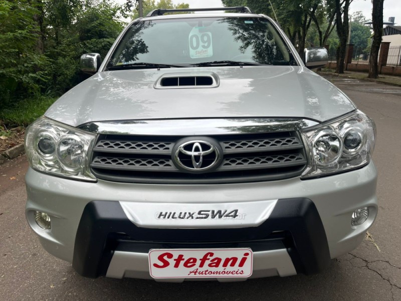 HILUX SW4 3.0 SRV 4X4 7 LUGARES 16V TURBO INTERCOOLER DIESEL 4P AUTOMÁTICO - 2009 - FELIZ