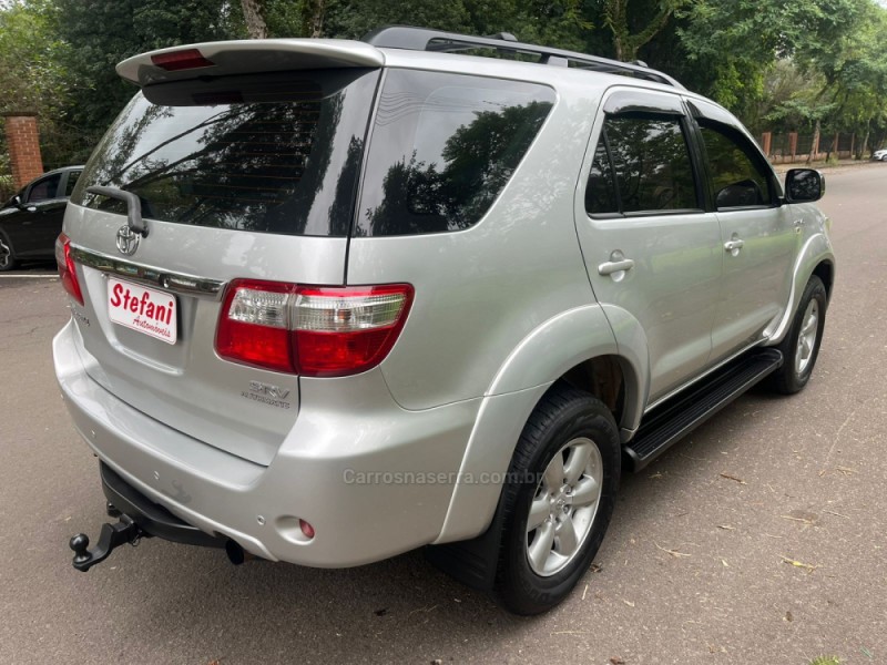 HILUX SW4 3.0 SRV 4X4 7 LUGARES 16V TURBO INTERCOOLER DIESEL 4P AUTOMÁTICO - 2009 - FELIZ