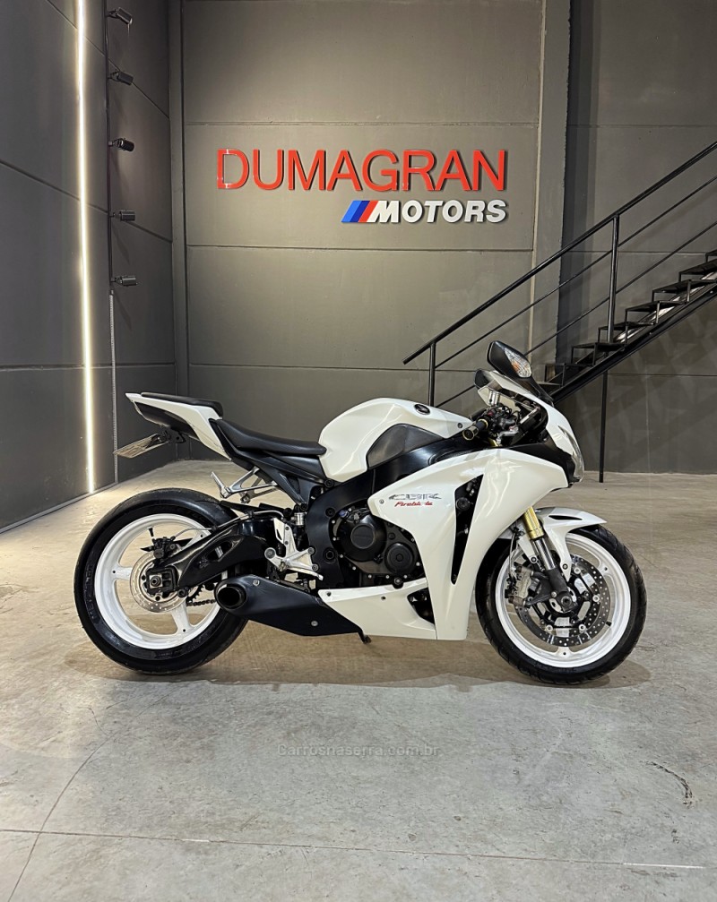 CBR 1000RR FIREBLADE - 2008 - PASSO FUNDO