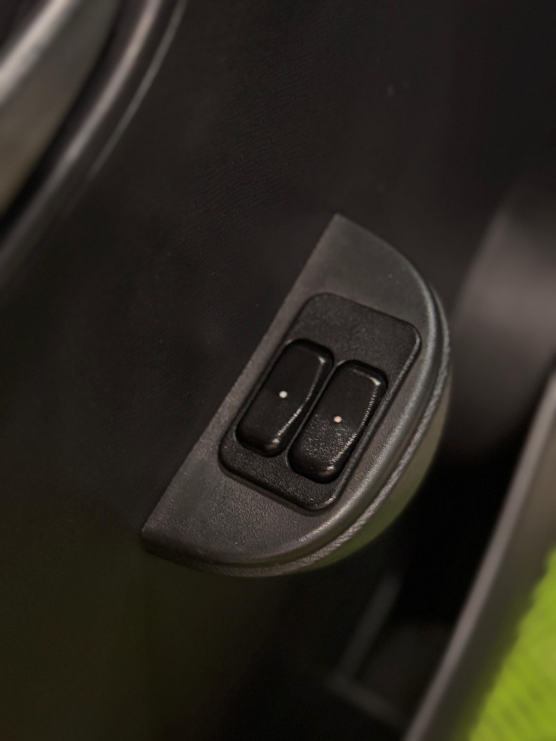 CELTA 1.0 MPFI VHC 8V GASOLINA 4P MANUAL - 2004 - FELIZ