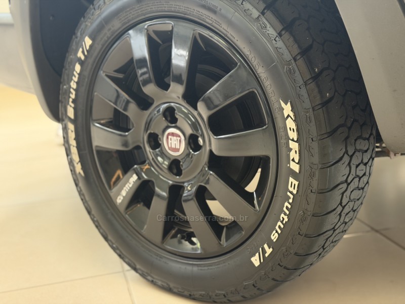 PALIO 1.8 MPI ADVENTURE WEEKEND 8V FLEX 4P MANUAL - 2015 - CARLOS BARBOSA