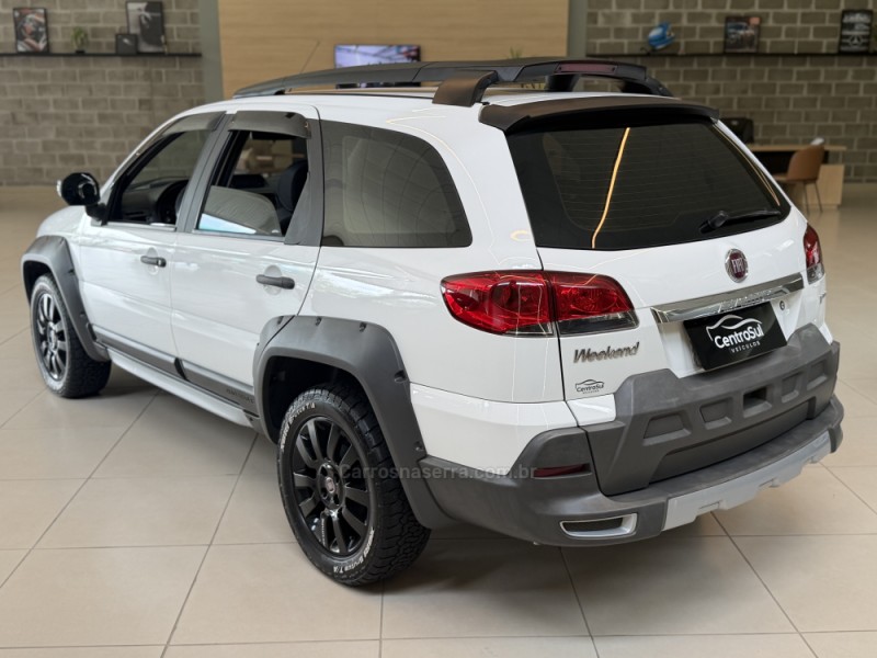 PALIO 1.8 MPI ADVENTURE WEEKEND 8V FLEX 4P MANUAL - 2015 - CARLOS BARBOSA