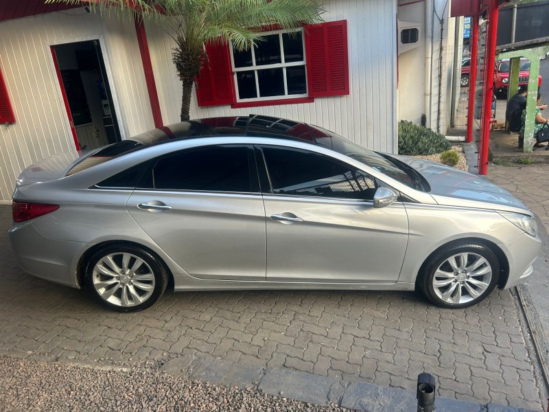 SONATA 2.4 MPFI I4 16V 182CV GASOLINA 4P AUTOMÁTICO - 2011 - TRêS COROAS