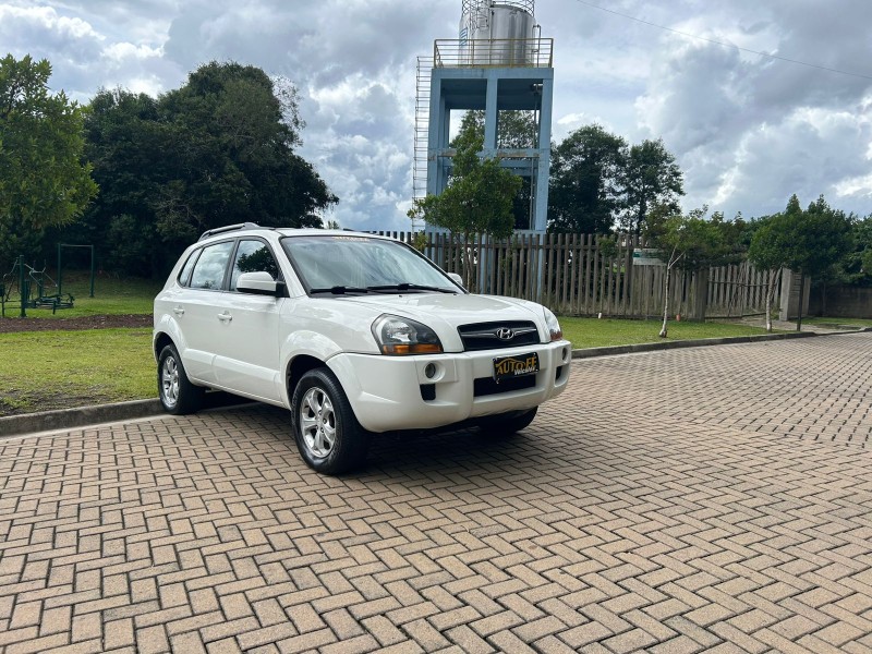 TUCSON 2.0 MPFI GLS BASE 16V 143CV 2WD FLEX 4P AUTOMÁTICO