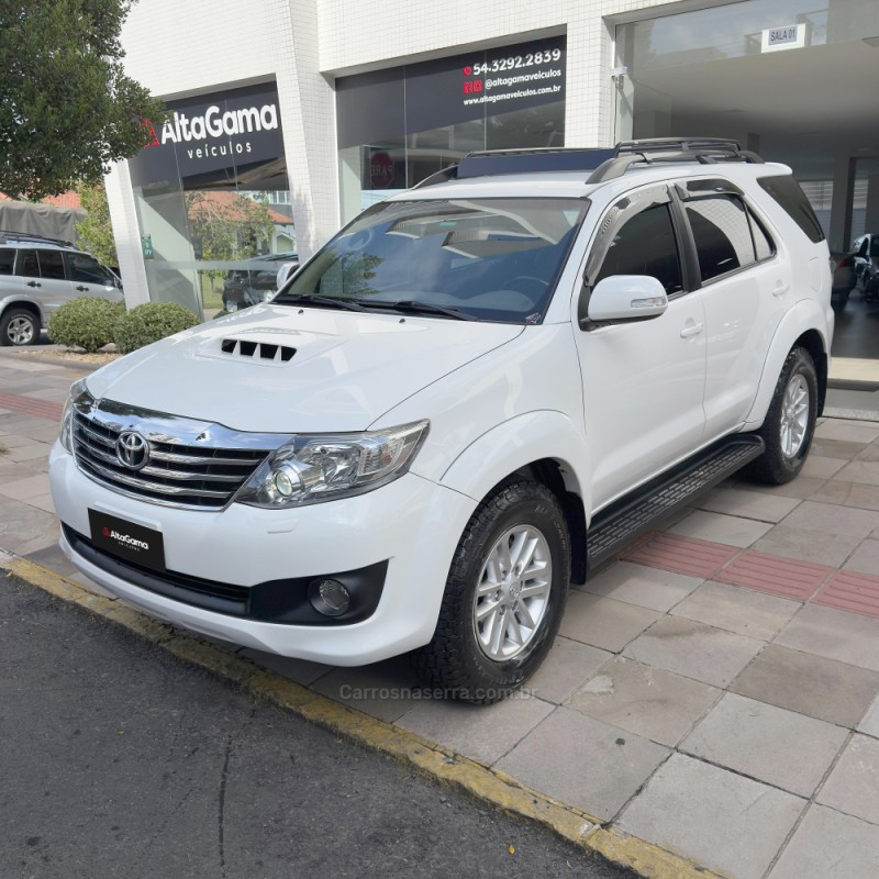HILUX SW4 3.0 SRV 4X4 16V TURBO INTERCOOLER DIESEL 4P AUTOMÁTICO
