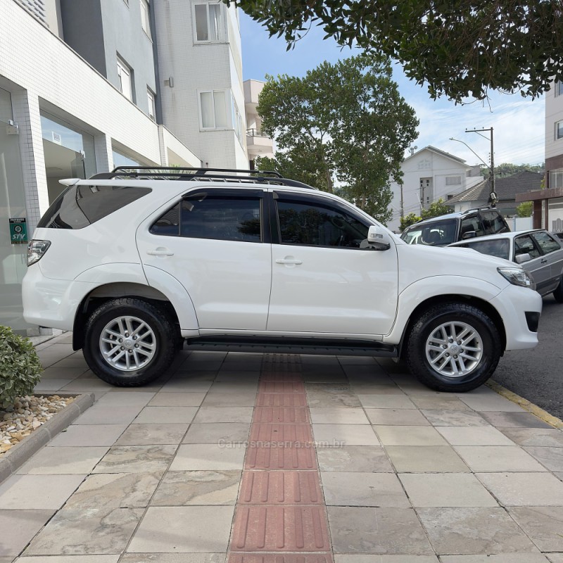 HILUX SW4 3.0 SRV 4X4 16V TURBO INTERCOOLER DIESEL 4P AUTOMÁTICO - 2013 - FLORES DA CUNHA