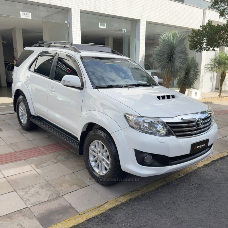 HILUX SW4 3.0 SRV 4X4 16V TURBO INTERCOOLER DIESEL 4P AUTOMÁTICO - 2013 - FLORES DA CUNHA