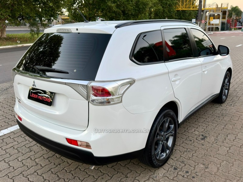 OUTLANDER 2.0 16V GASOLINA 4P AUTOMÁTICO - 2015 - ESTâNCIA VELHA