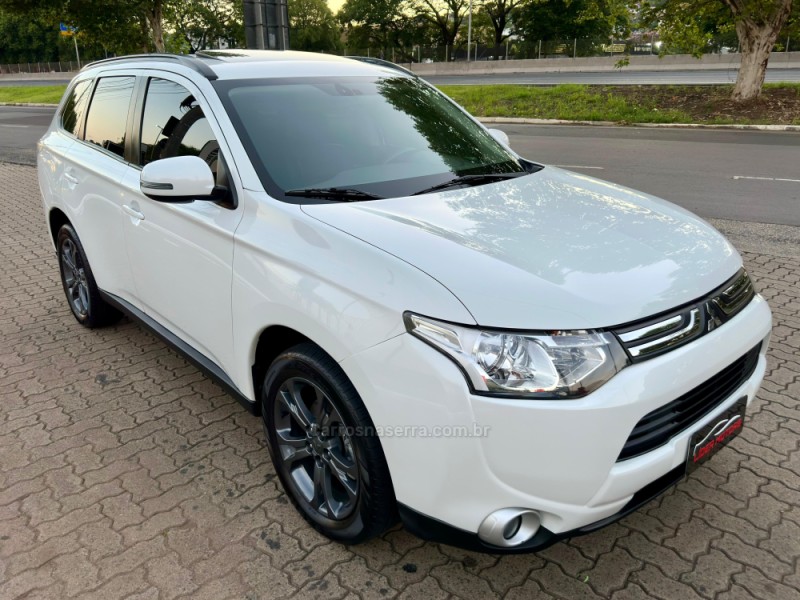 OUTLANDER 2.0 16V GASOLINA 4P AUTOMÁTICO - 2015 - ESTâNCIA VELHA