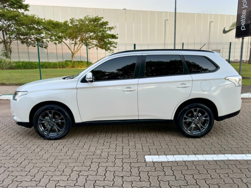 OUTLANDER 2.0 16V GASOLINA 4P AUTOMÁTICO - 2015 - ESTâNCIA VELHA